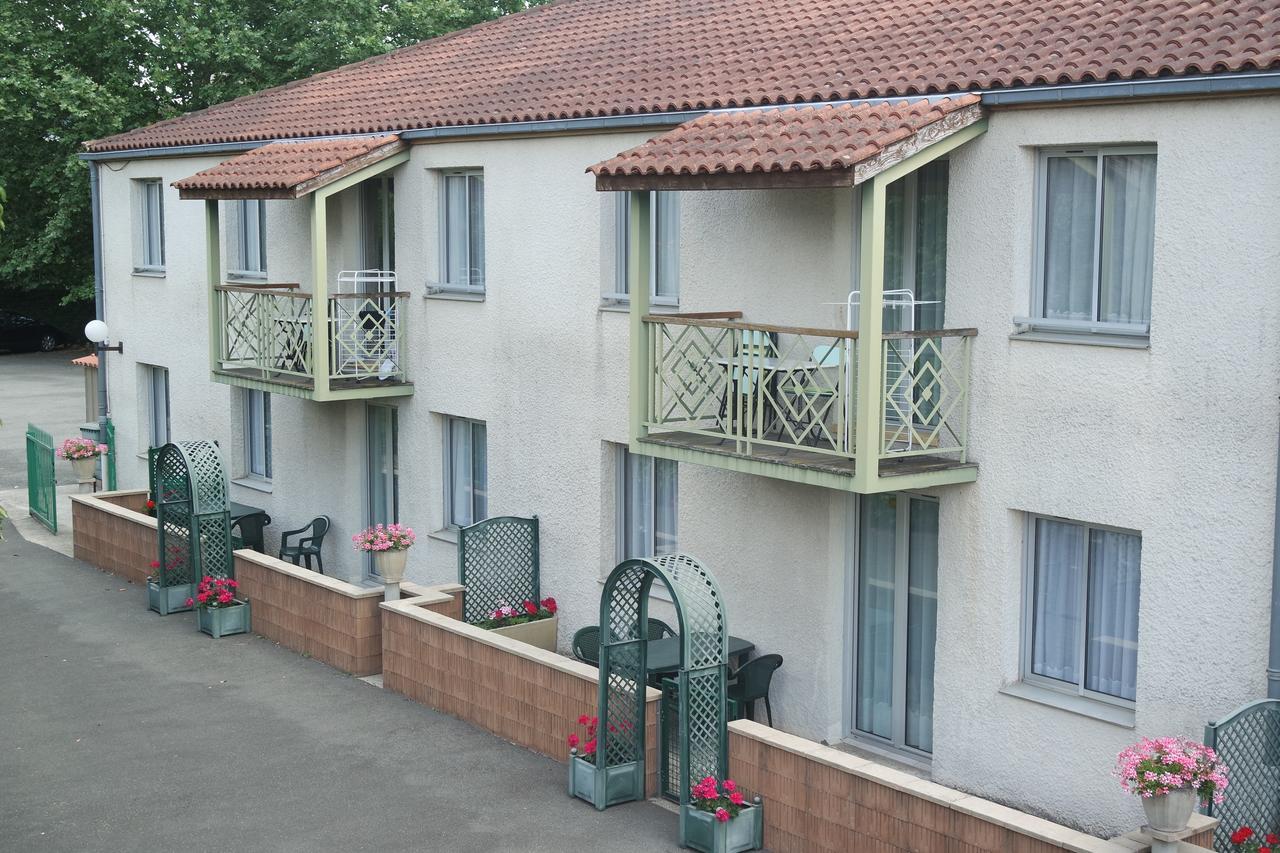 Hotel Le Tulipier Cransac Kültér fotó